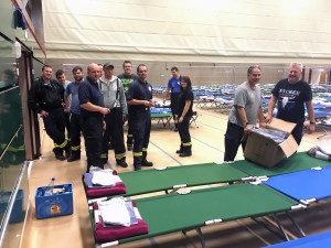 Einsatzkräfte von Feuerwehren und Hilfsdienste haben bei der Vorbereitung und beim Betrieb der Notunterkunft Großartiges geleistet
