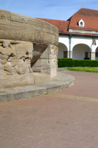 Im Sprudelhof bohren die Geologen neben dem Friedrich-Wilhelm-Brunnen (Bild) nach einer neuen Quelle. Im Herbst 2019 geht es los. (Foto: Petra Ihm-Fahle)