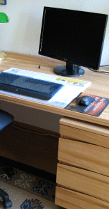 Schreibtisch1
