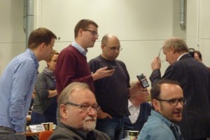 Diskussion um Wahlgerät bei DJV-Verbandstag Fulda 2.11.15 Foto Klaus Nissen