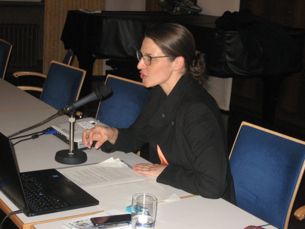 Oberhessisches Museum: Katharina Weick-Joch erläuterte die Perspektiven.