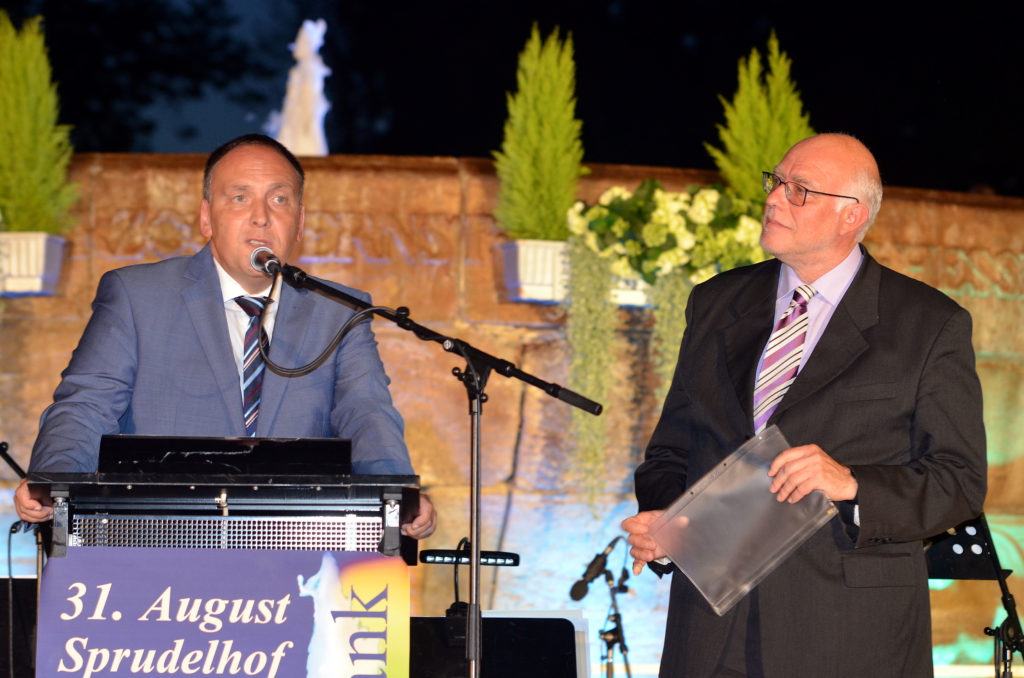 Bürgermeister Klaus Kreß (links) und Festredner Achim Bädorf. (Bild: Petra Ihm-Fahle)